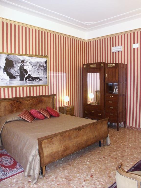 Bed and Breakfast Le Sorelle Lumiere Řím Pokoj fotografie